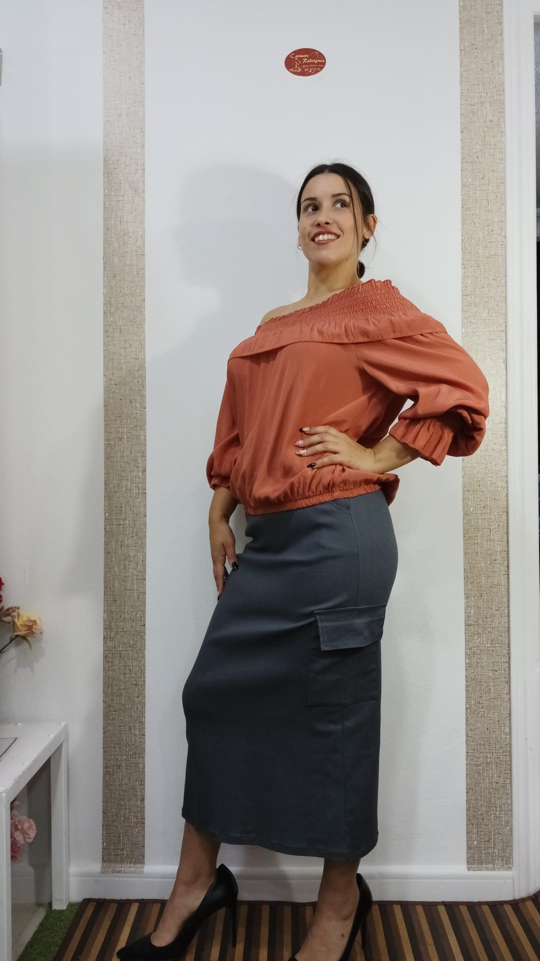BLUSA - NIDO ABEJA CON VOLANTE - CALDERA