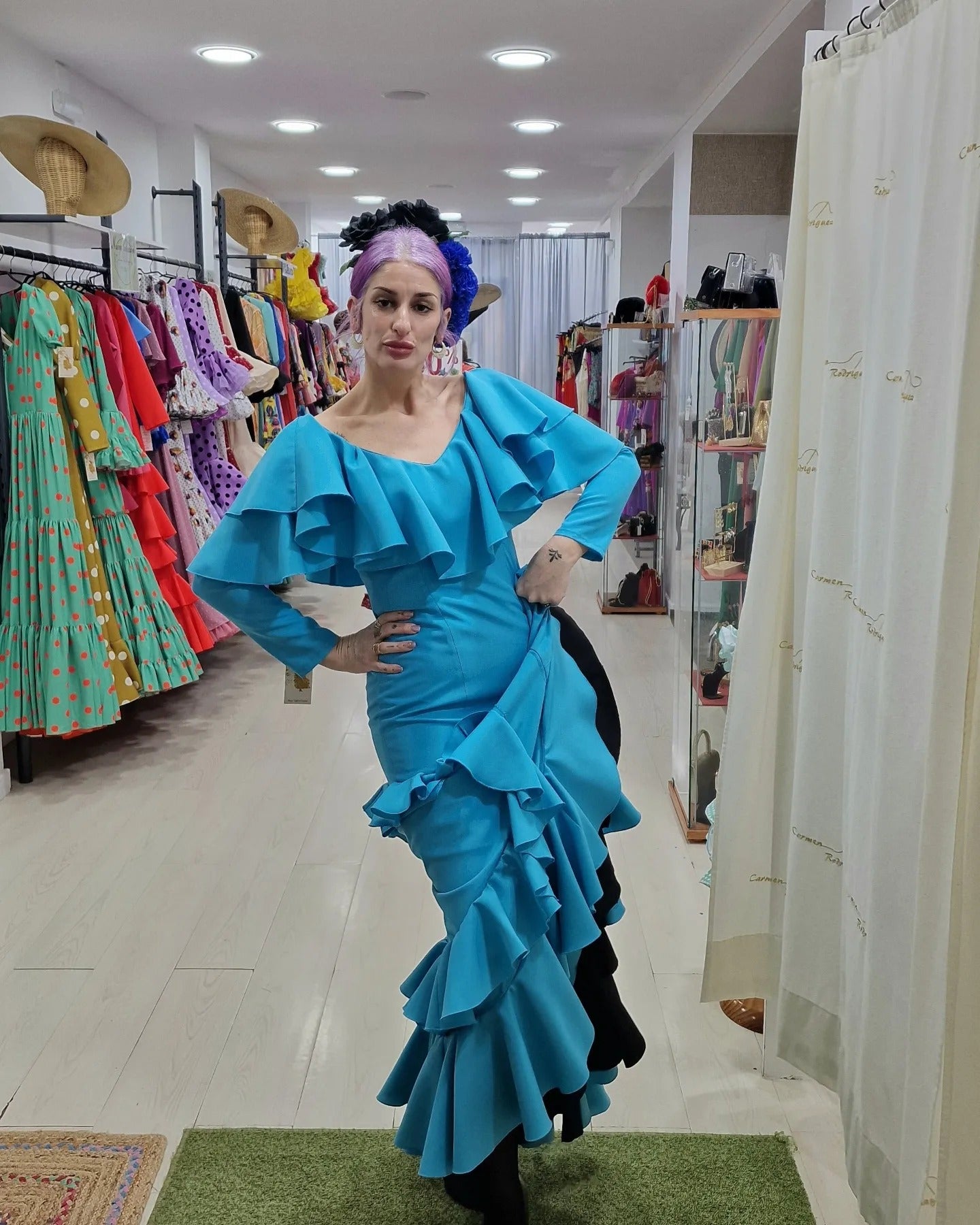 TRAJE DE FLAMENCA - AZUL CON CANCAN NEGRO