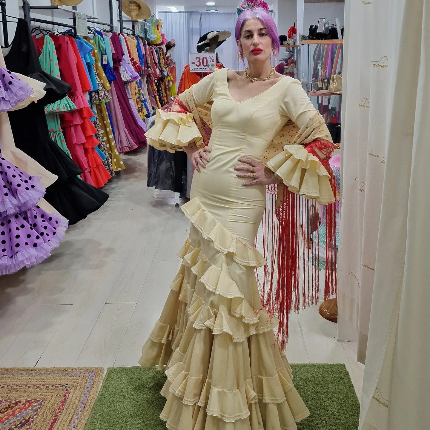 TRAJE DE FLAMENCA - LISO - BEIGE