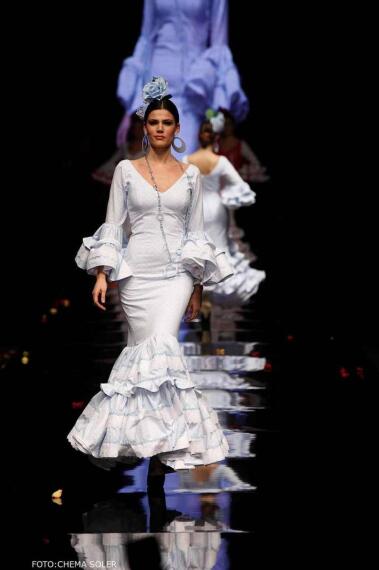 91 TRAJE DE FLAMENCA - CANASTERO - GRIS