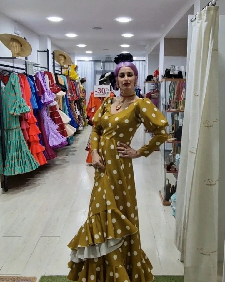TRAJE DE FLAMENCA - MOSTAZA CON LUNAR BLANCO