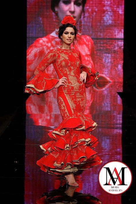 93 Traje de flamenca - Rojo de encaje